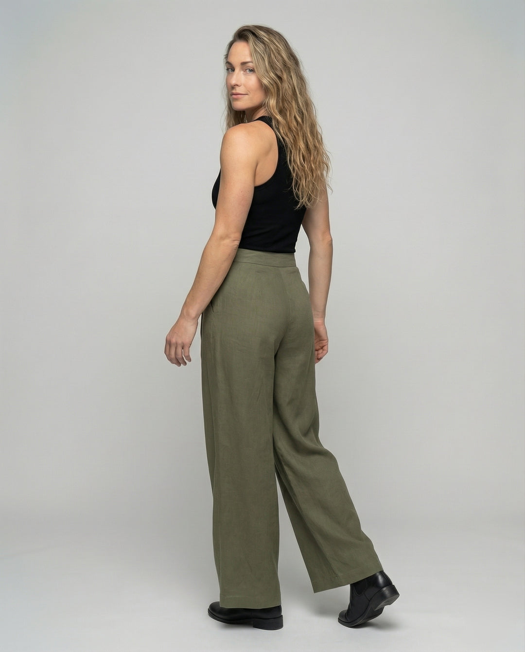 Product 15576240193866 - back_view