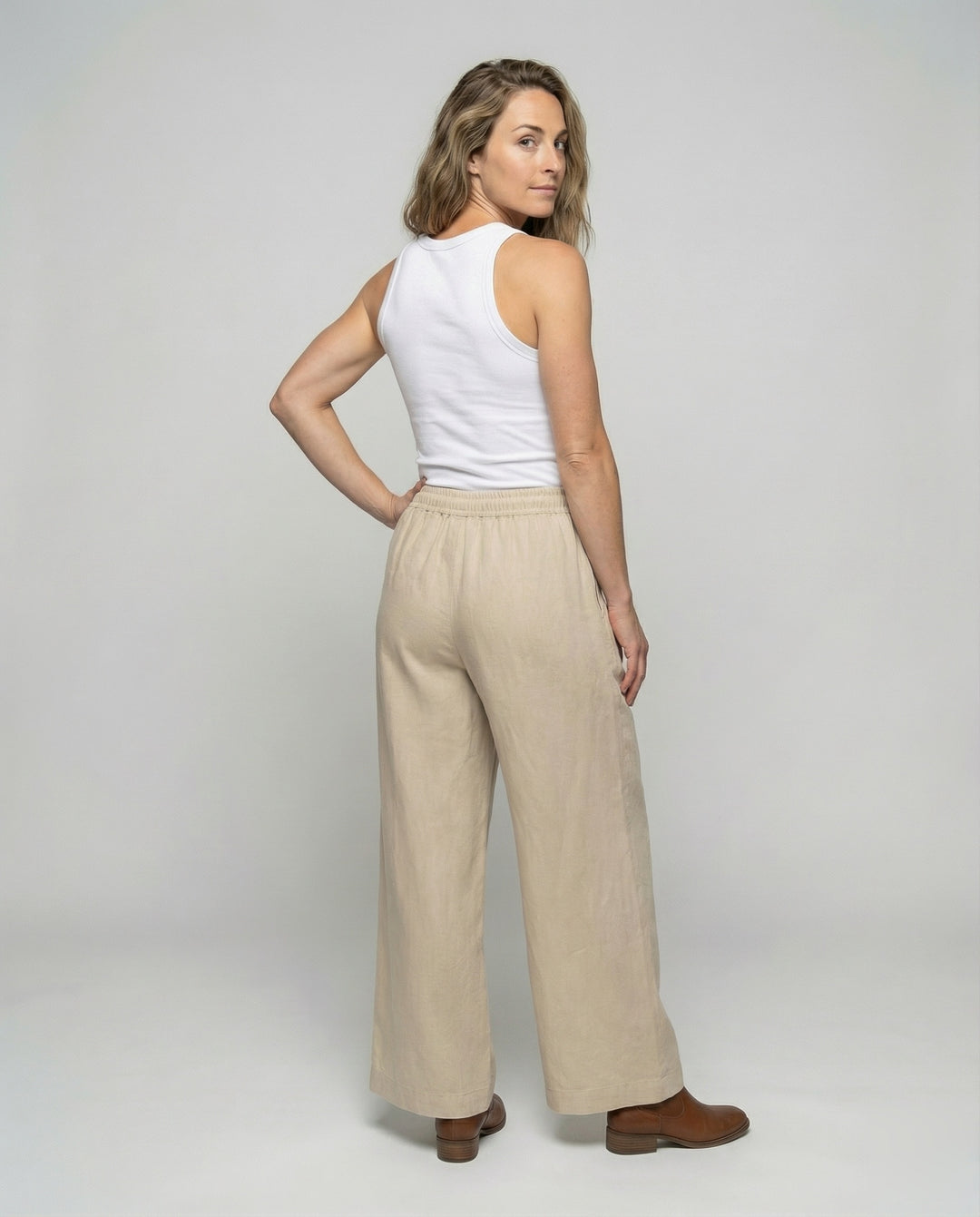 Product 15576240652618 - back_view