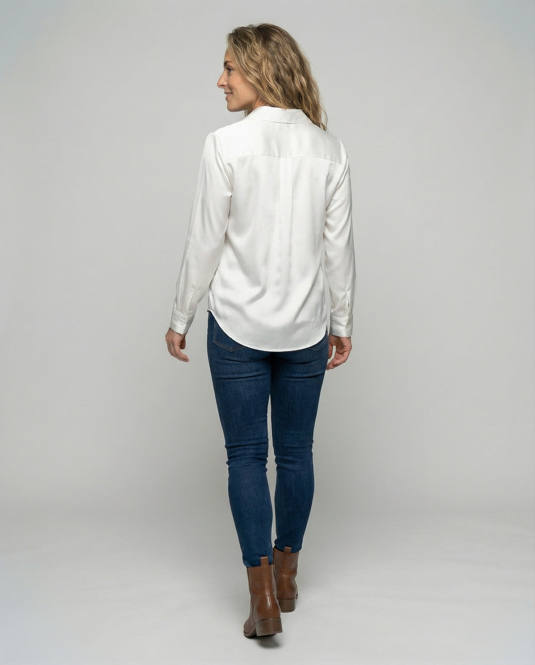 Product 15576244519242 - back_view