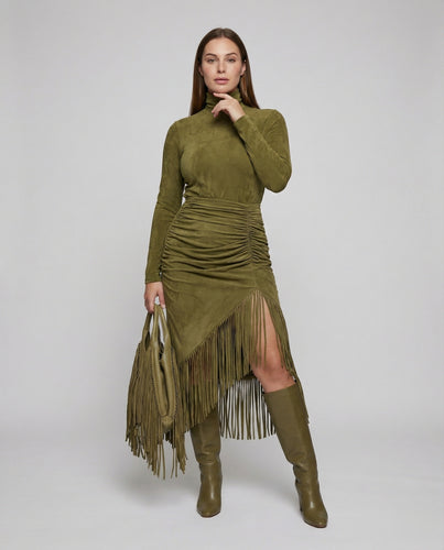 Damen nan tailliertes Midikleid aus weichem Velours mit Rollkragen, seitlicher Raffung, hohem Beinschlitz und Fransen-Saum R&B