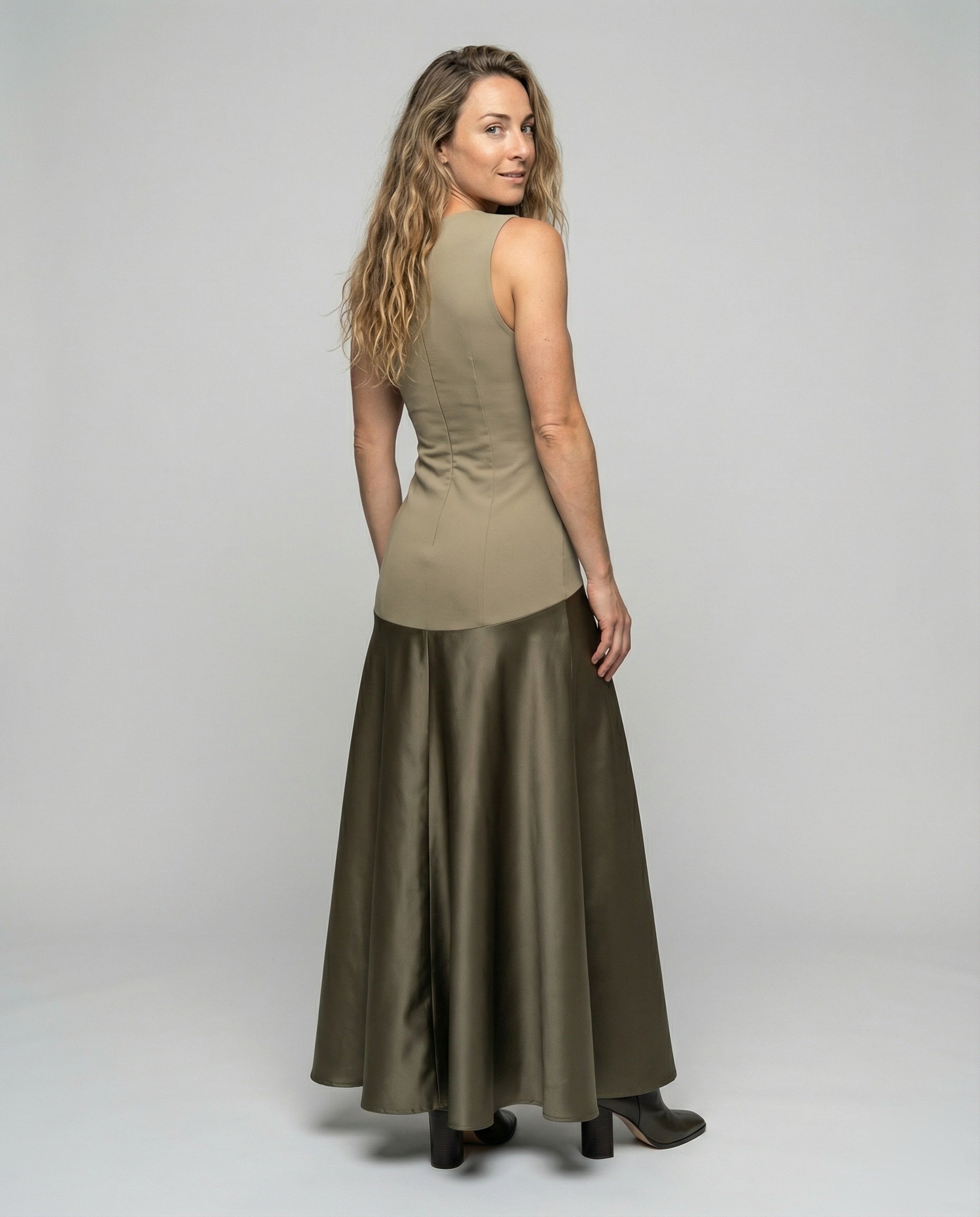 Product 15576249762122 - back_view