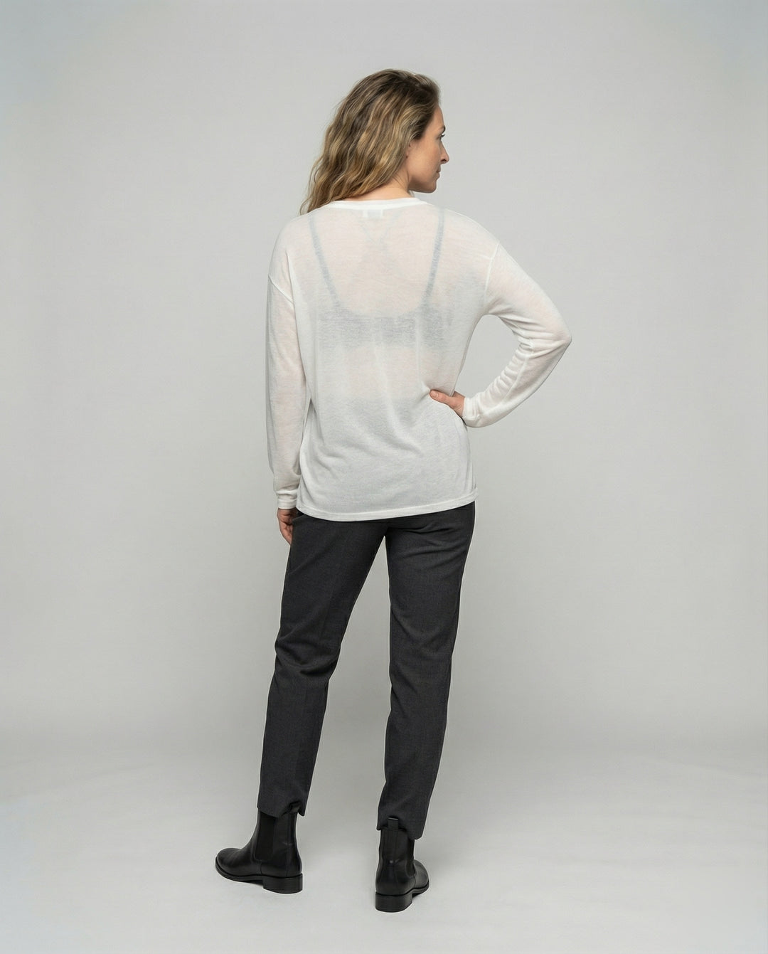 Product 15576250712394 - back_view