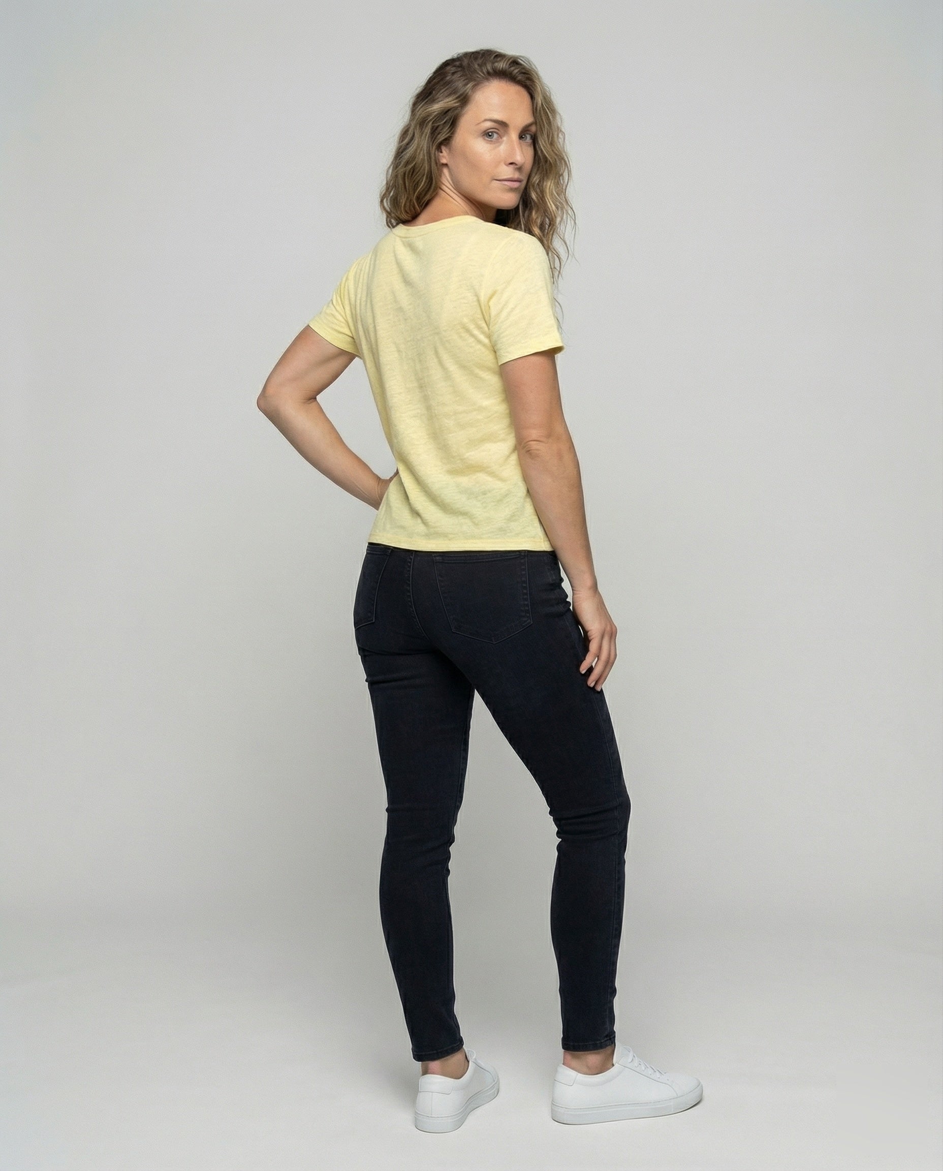 Product 15576251007306 - back_view