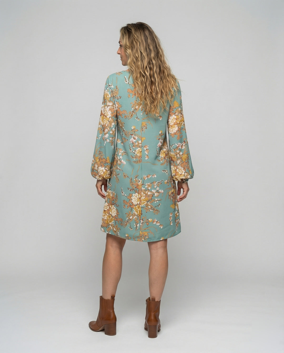 Product 15576251171146 - back_view