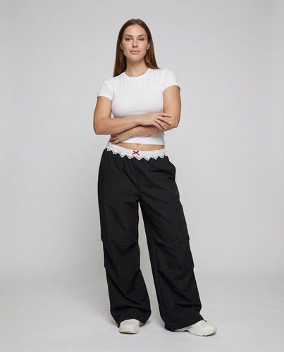 Damen nan weite Palazzohose mit hohem Bund und Spitzenbesatz R&B