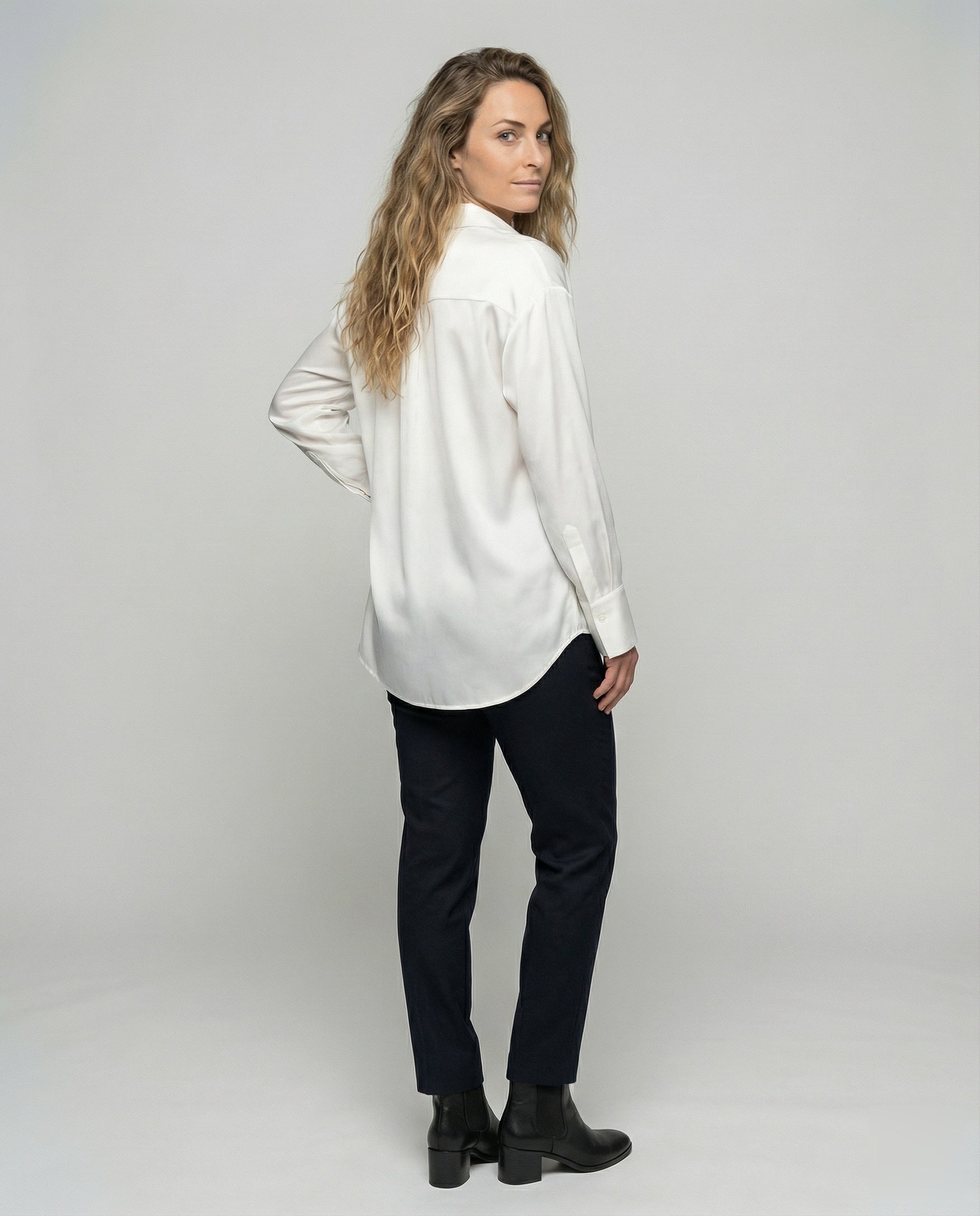 Product 15576253727050 - back_view