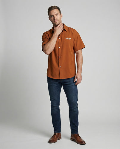 Herren nan weitgeschnittenes Kurzarmhemd mit Collegelogo, Kentkragen und kastiger Oversize-Silhouette R&B