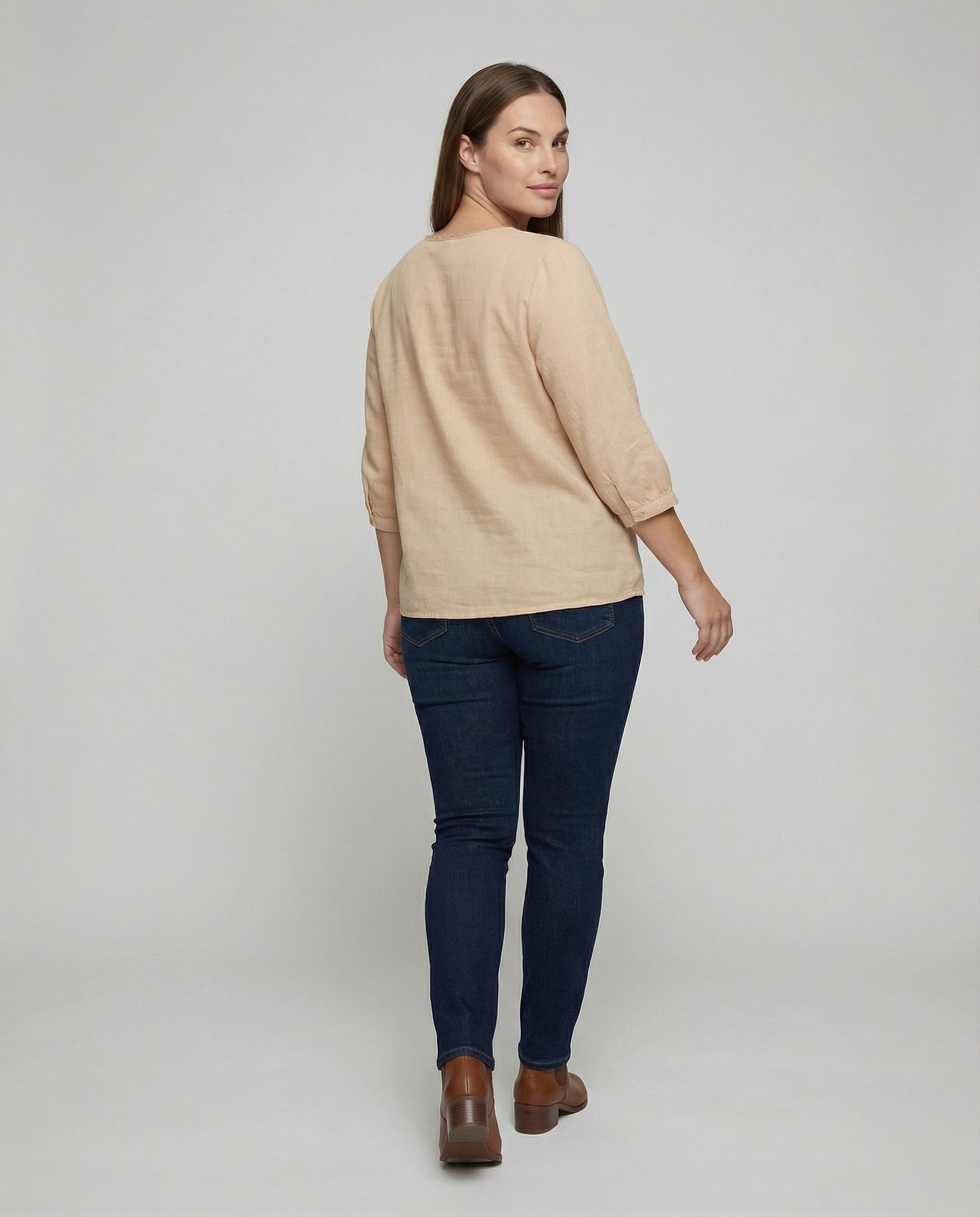 Product 15579255308618 - back_view