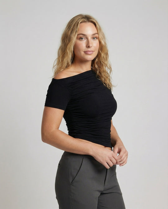 Product 15579268809034 - upper_body