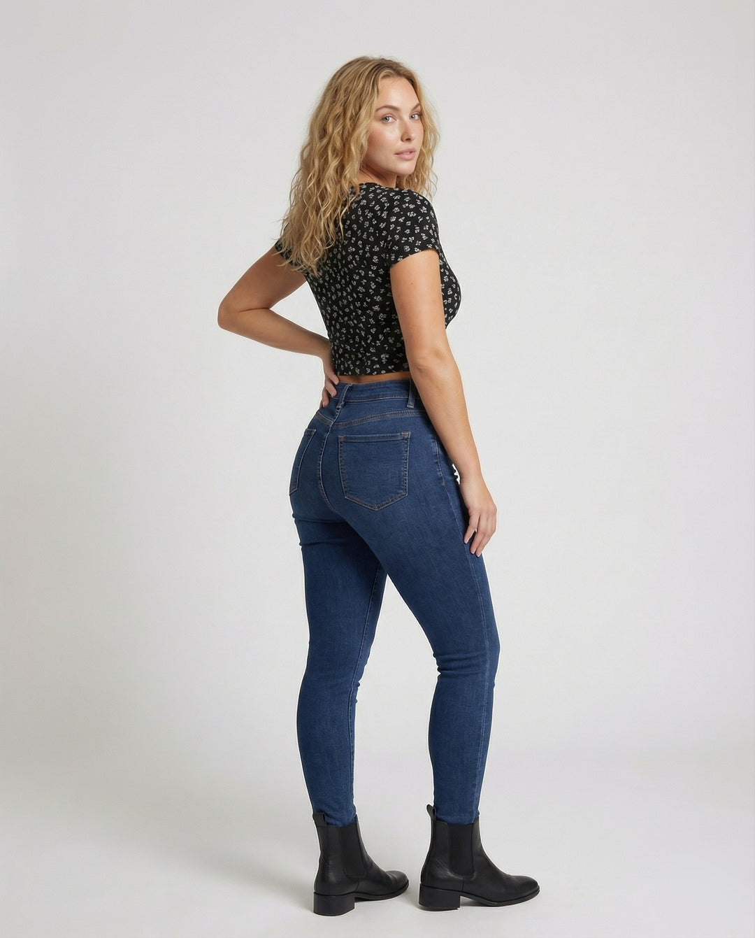 Product 15579269693770 - back_view