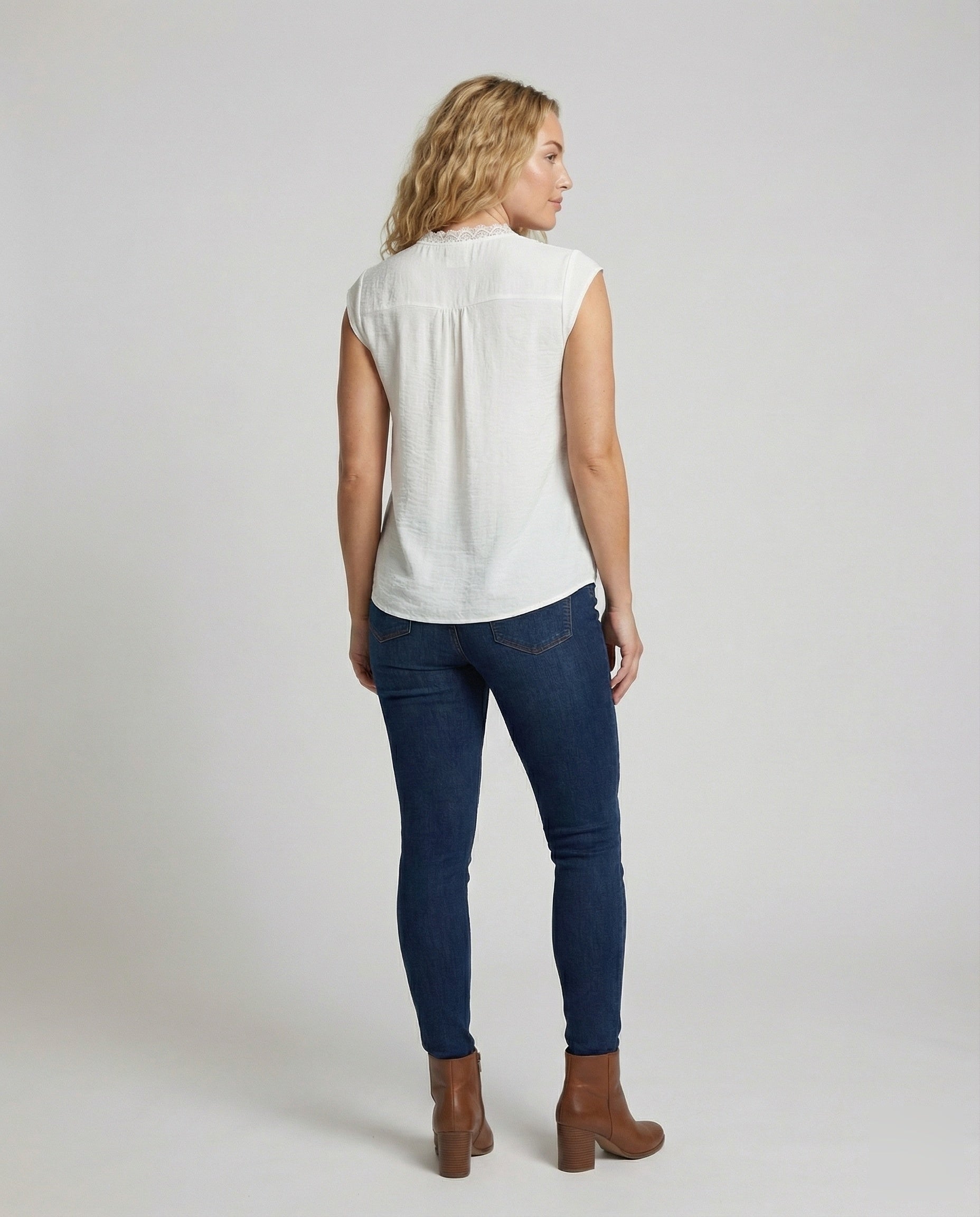 Product 15579281129802 - back_view