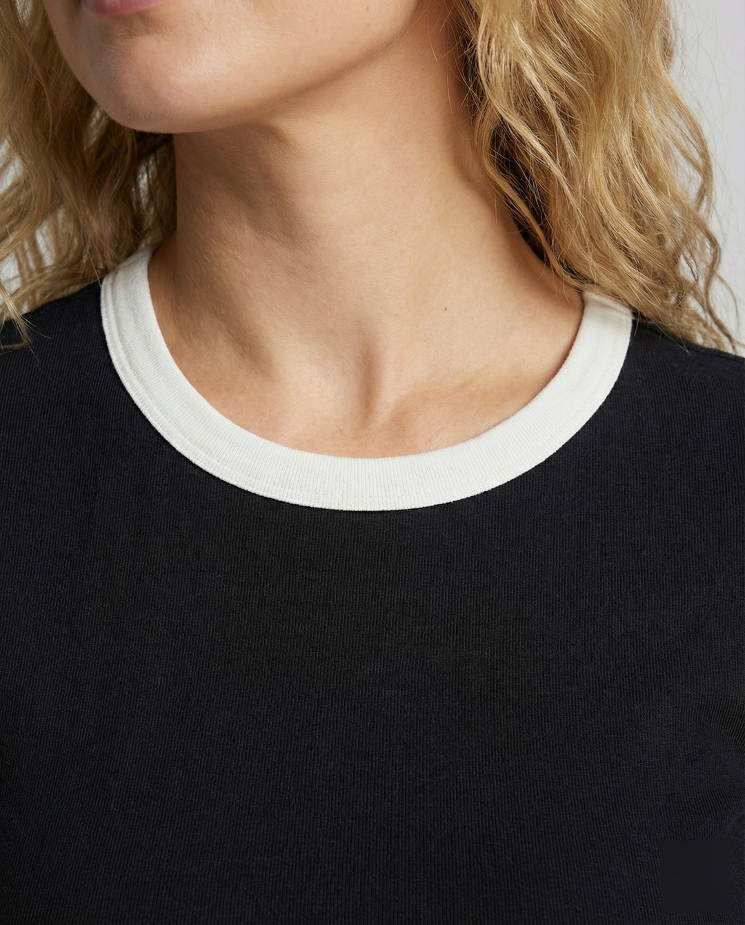 Product 15579285225802 - close_up_detail