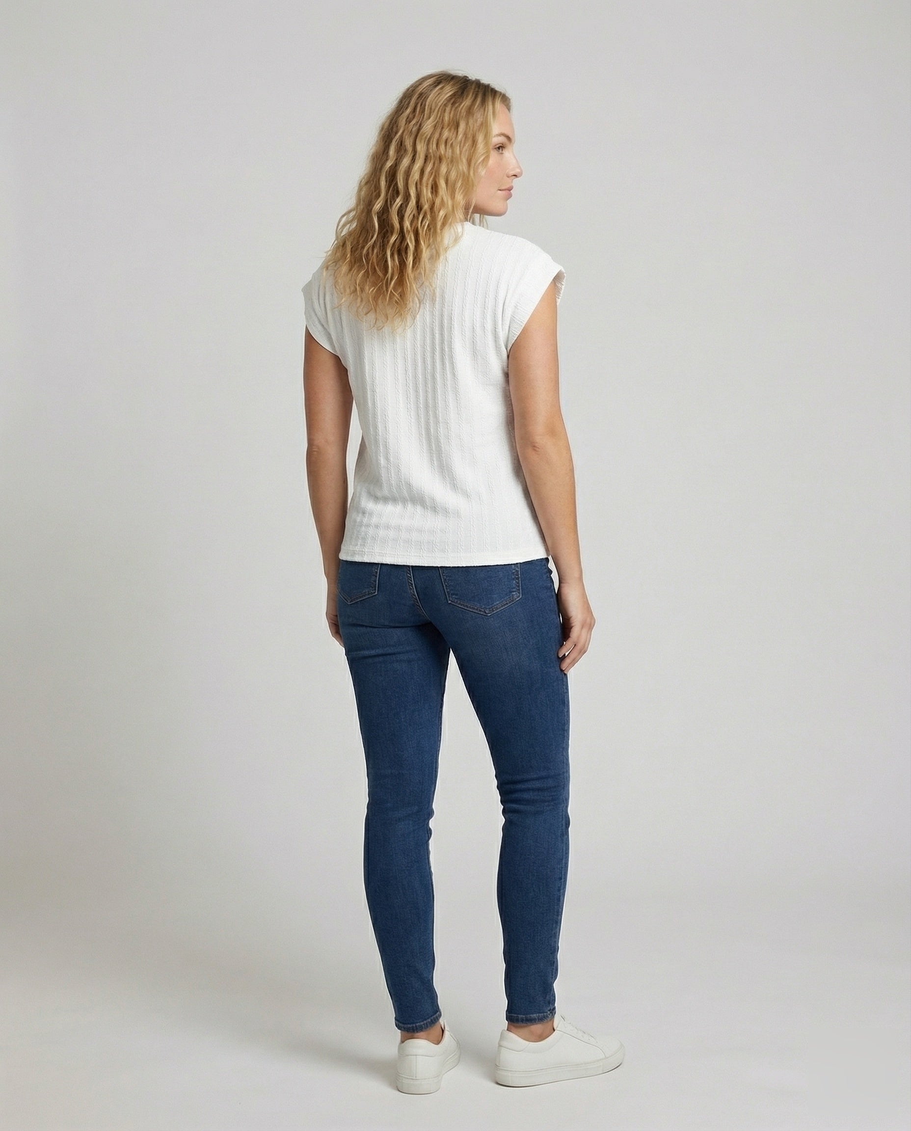Product 15579287650634 - back_view