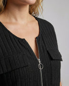 Product 15579288043850 - close_up_detail