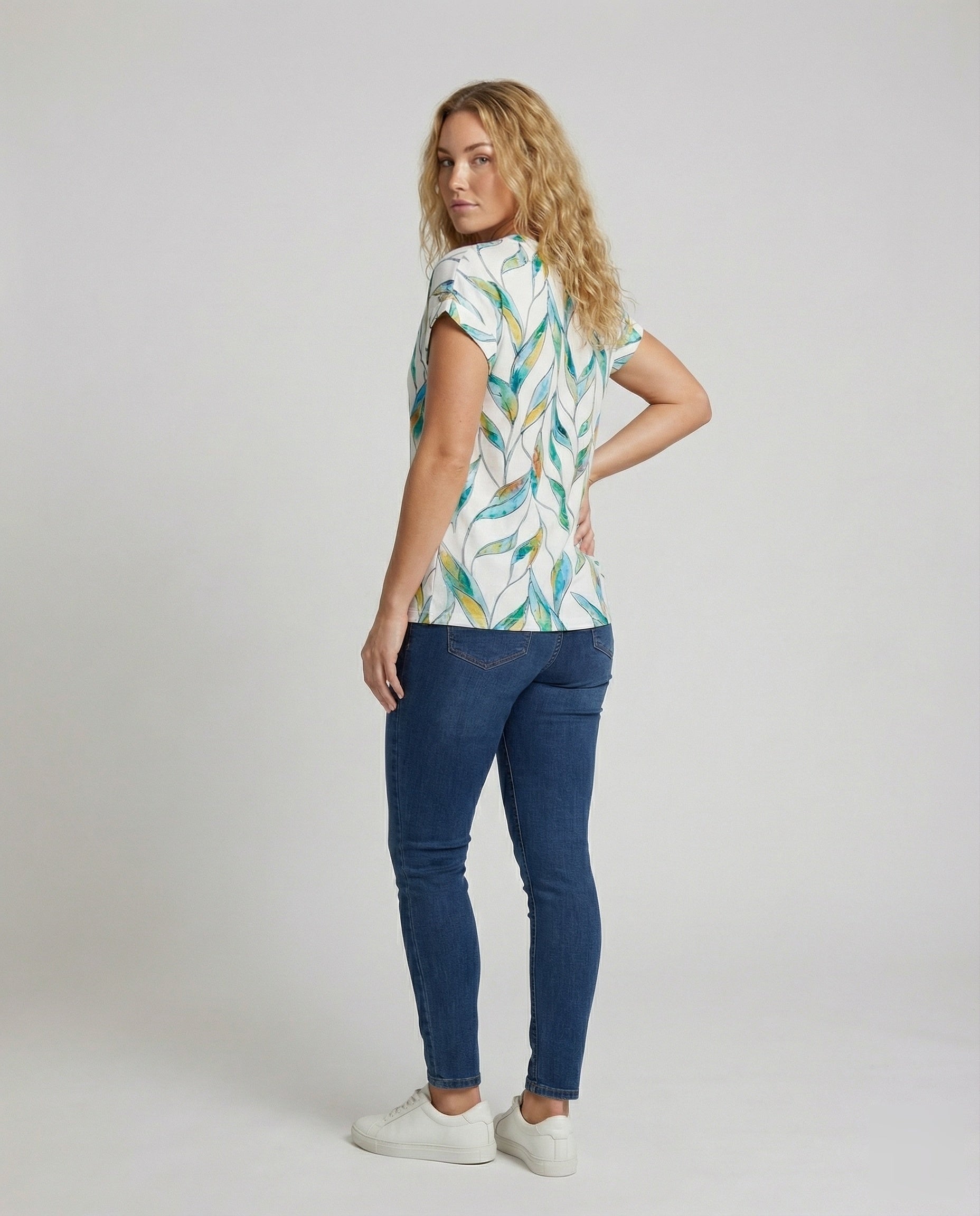 Product 15579288142154 - back_view