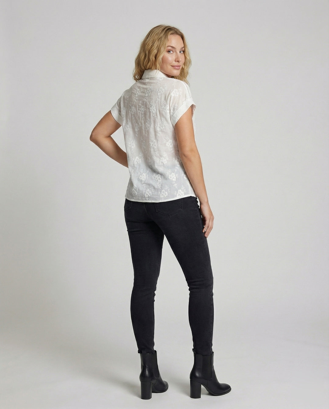 Product 15579296727370 - back_view