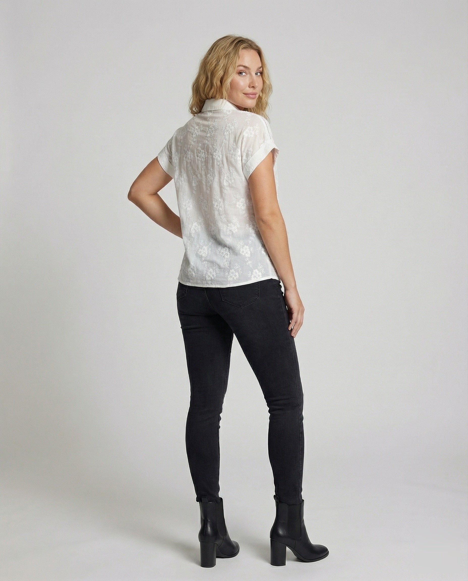 Product 15579296727370 - back_view