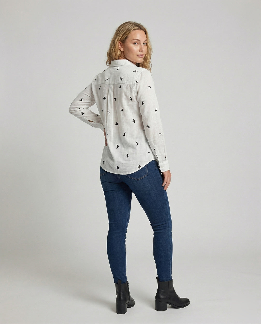 Product 15579297743178 - back_view