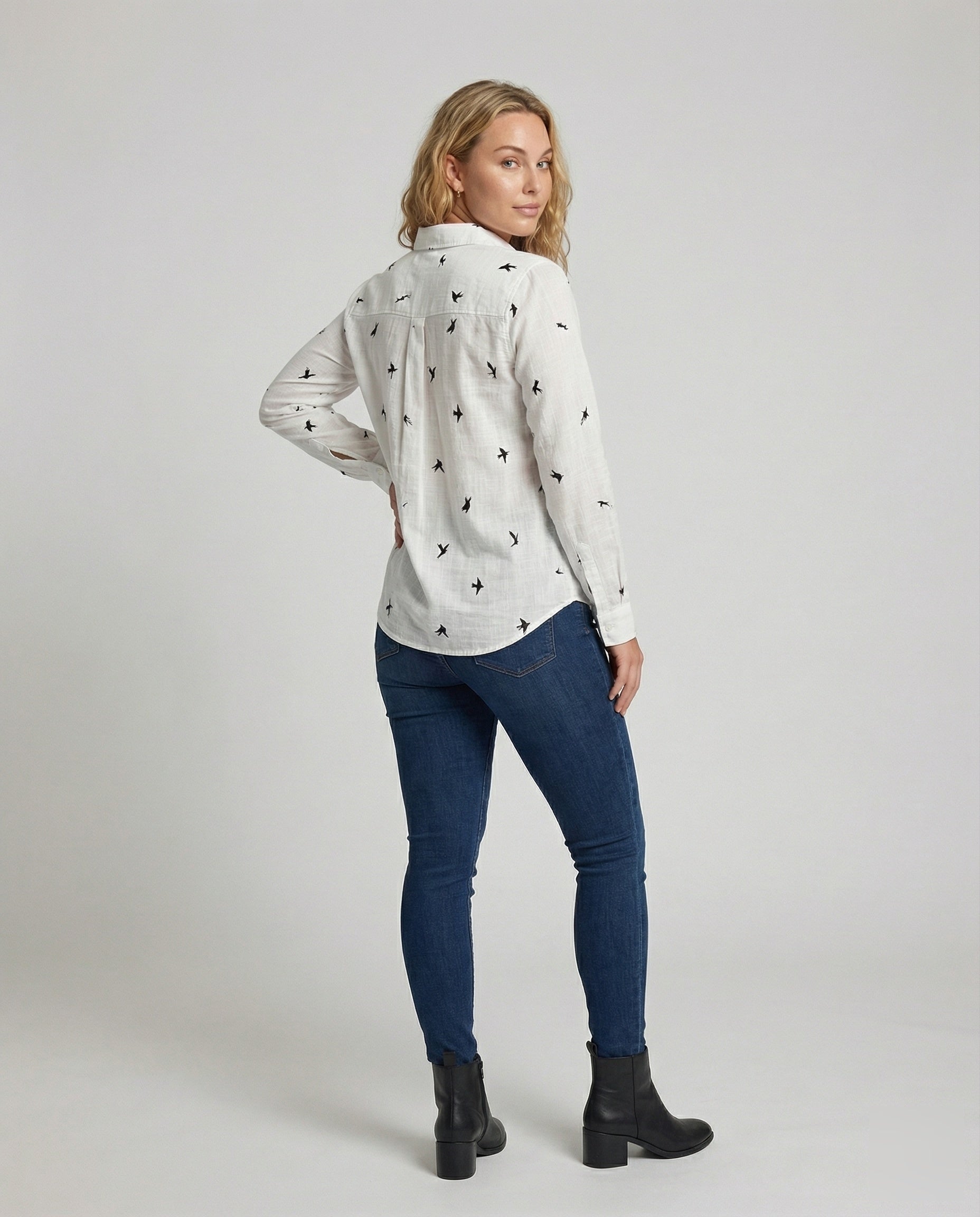 Product 15579297743178 - back_view