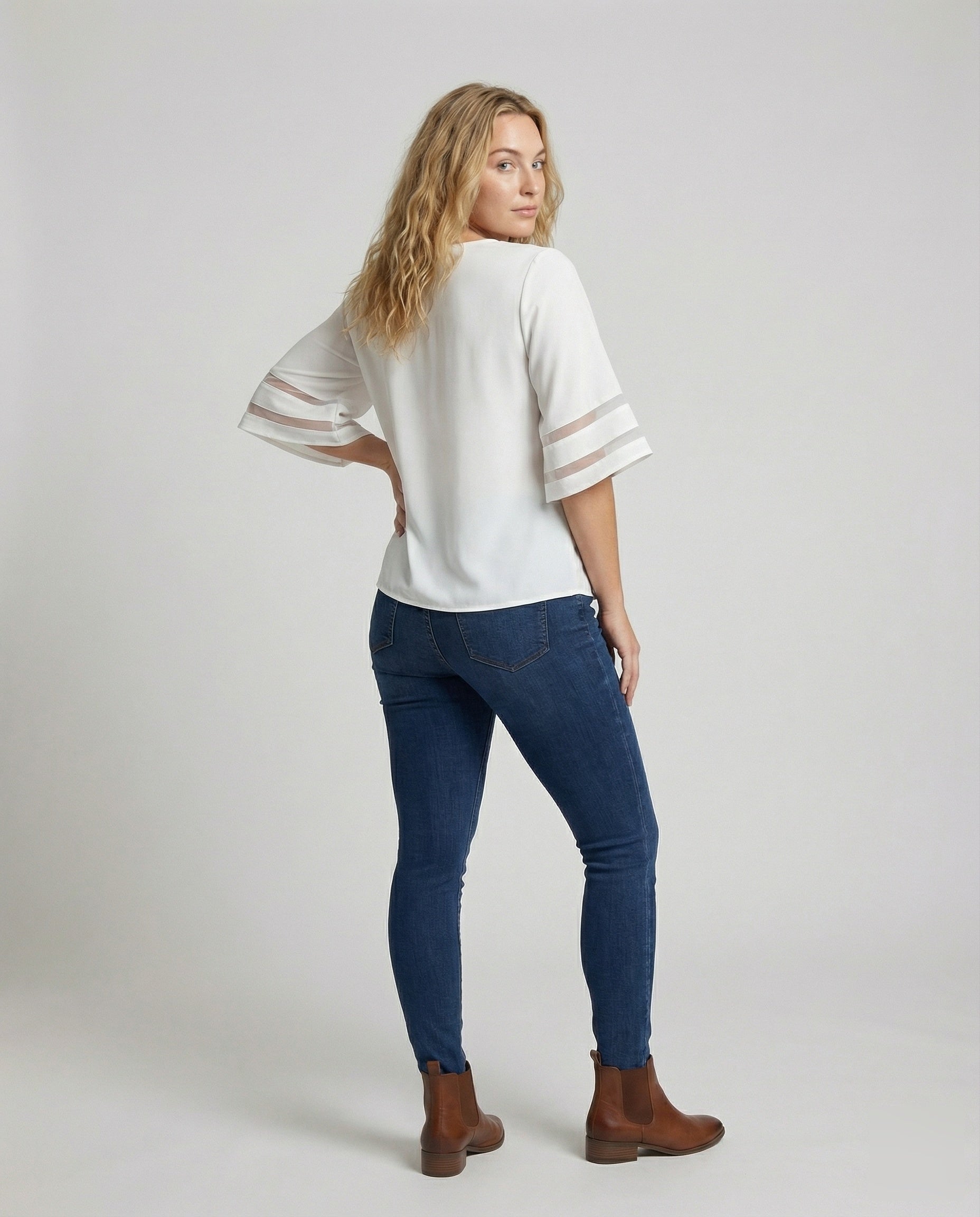 Product 15579299152202 - back_view
