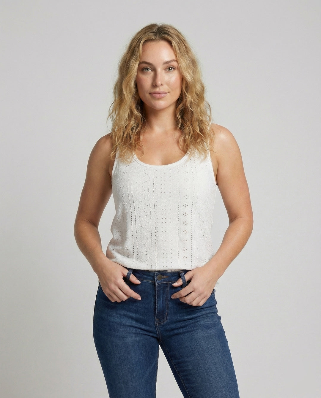 Product 15579299545418 - upper_body