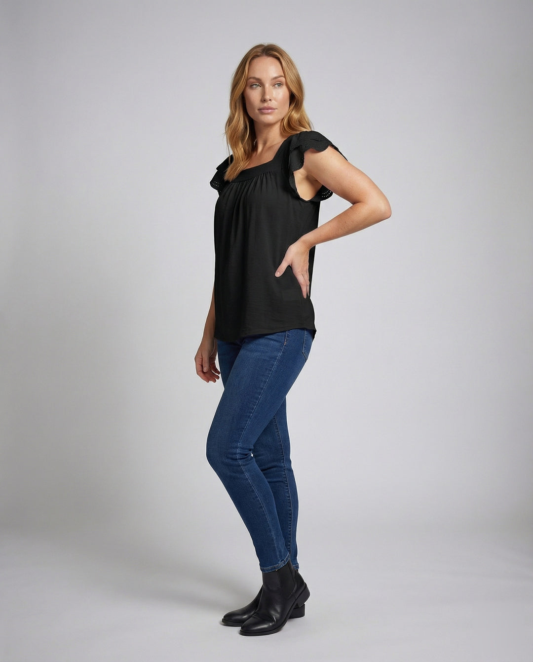 Product 15579300331850 - full_body_front