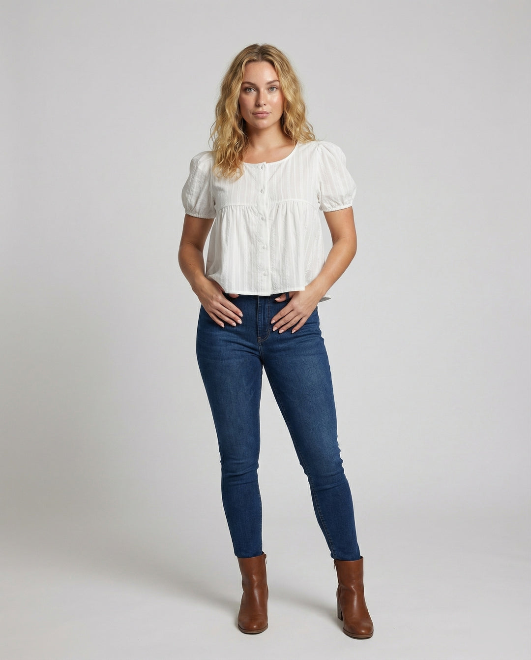 Product 15579304984906 - full_body_front