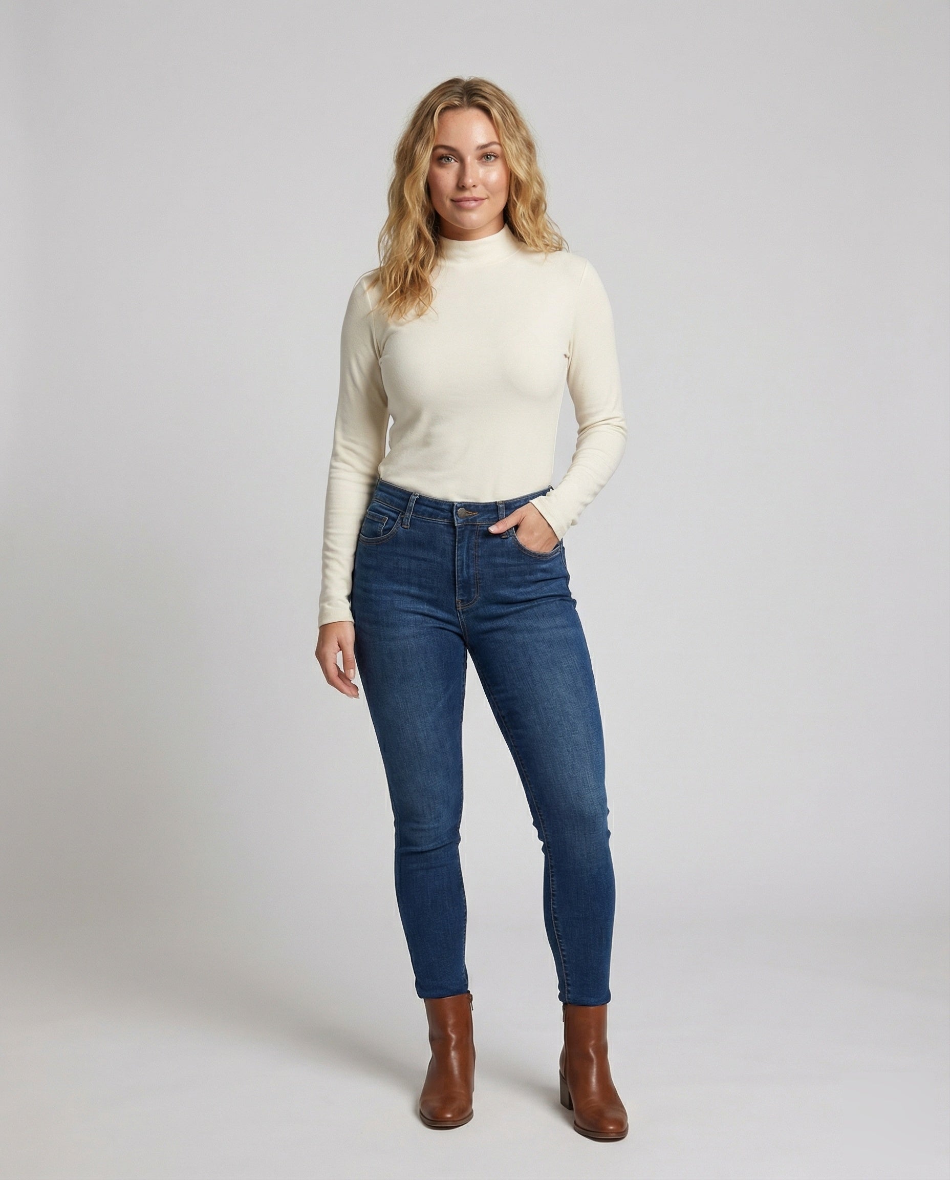 Product 15579317600586 - full_body_front