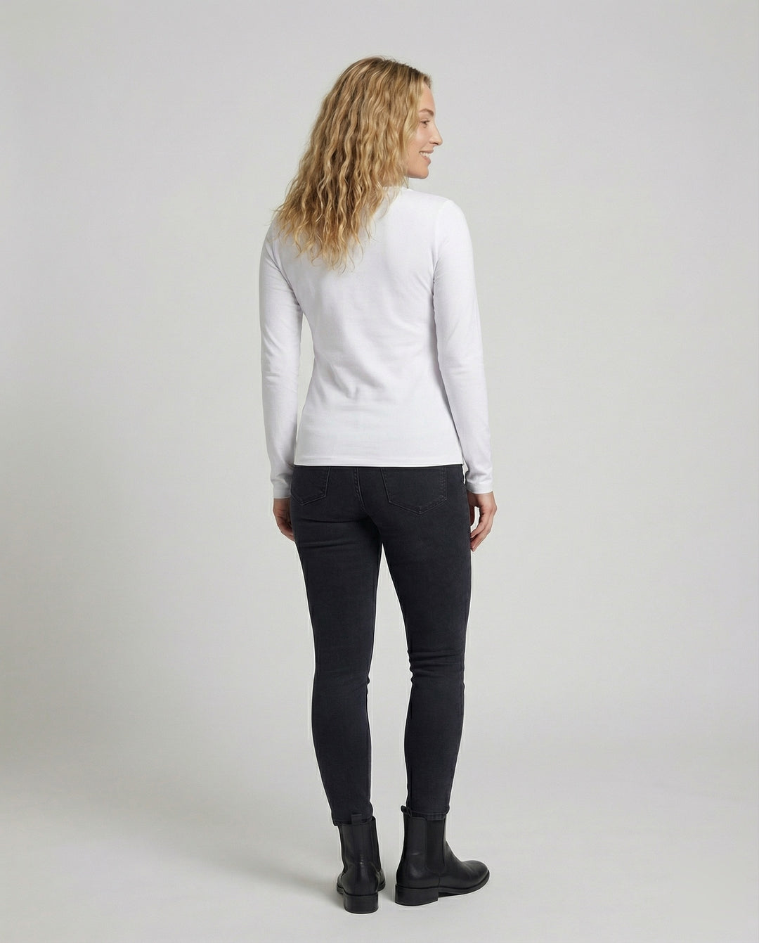 Product 15579321073994 - back_view