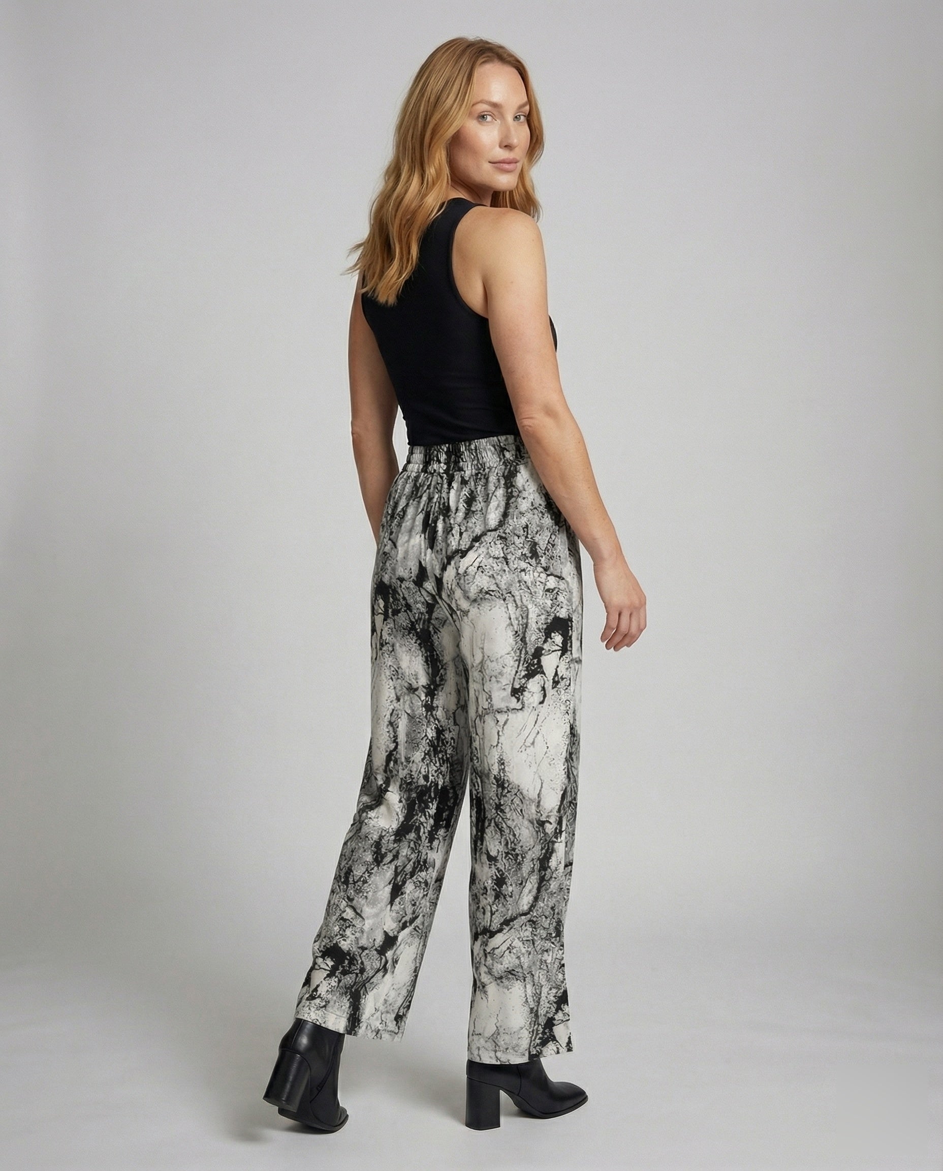 Product 15579324514634 - back_view