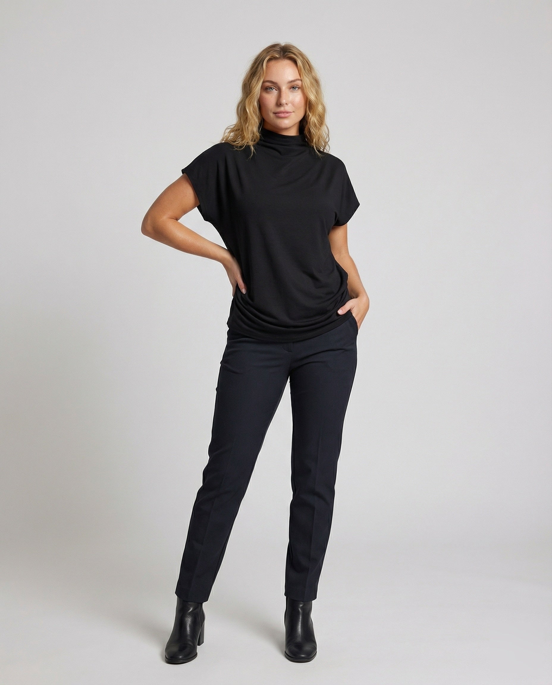 Product 15579325628746 - full_body_front