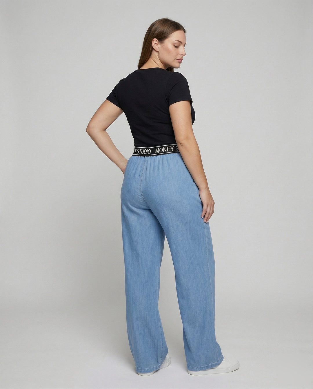 Product 15583509414218 - back_view