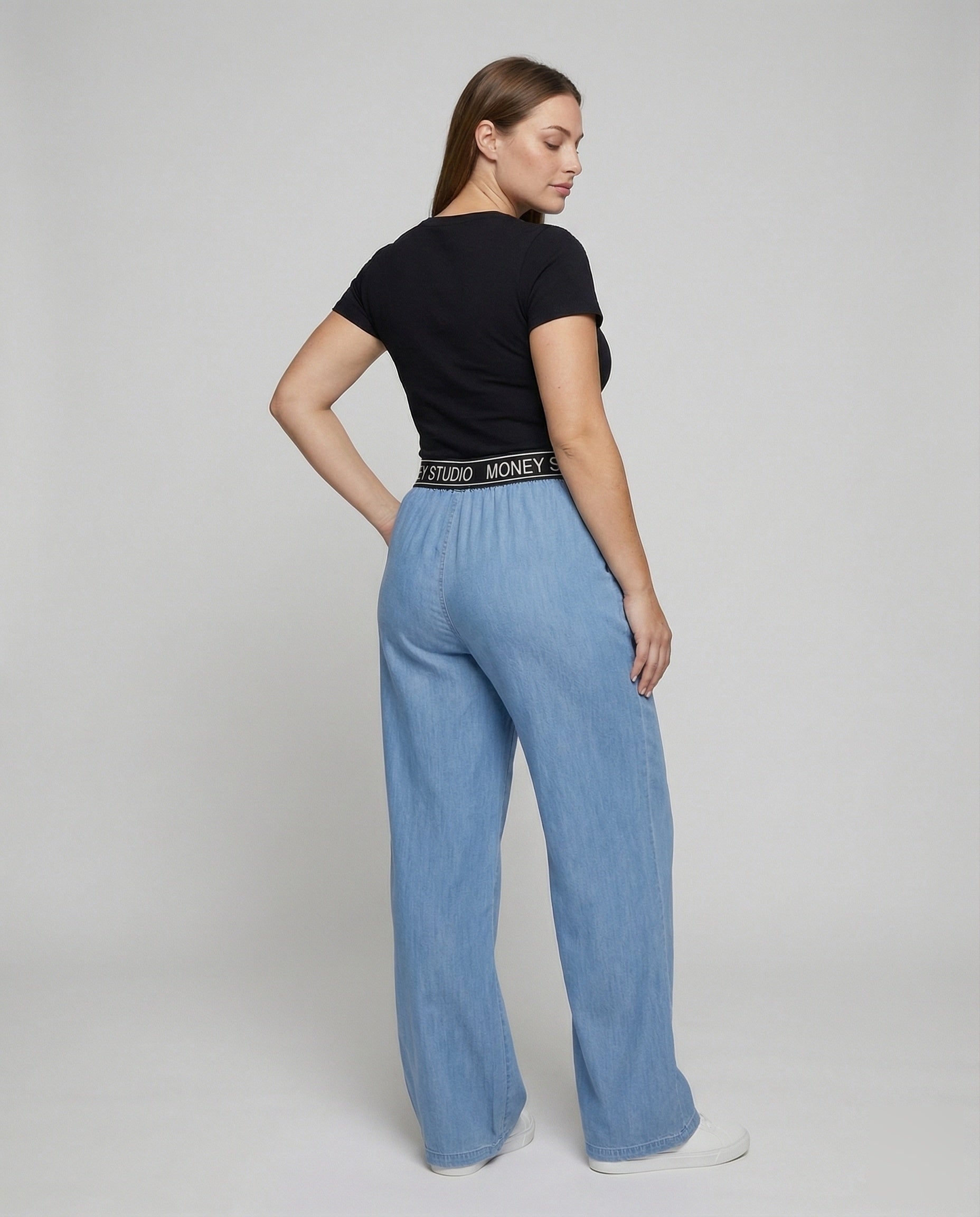 Product 15583509414218 - back_view