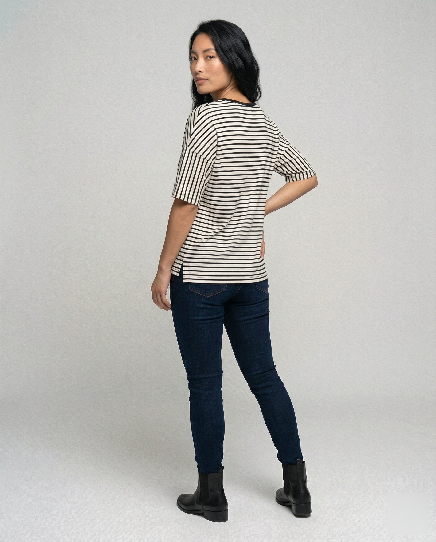 Product 15583537758538 - back_view