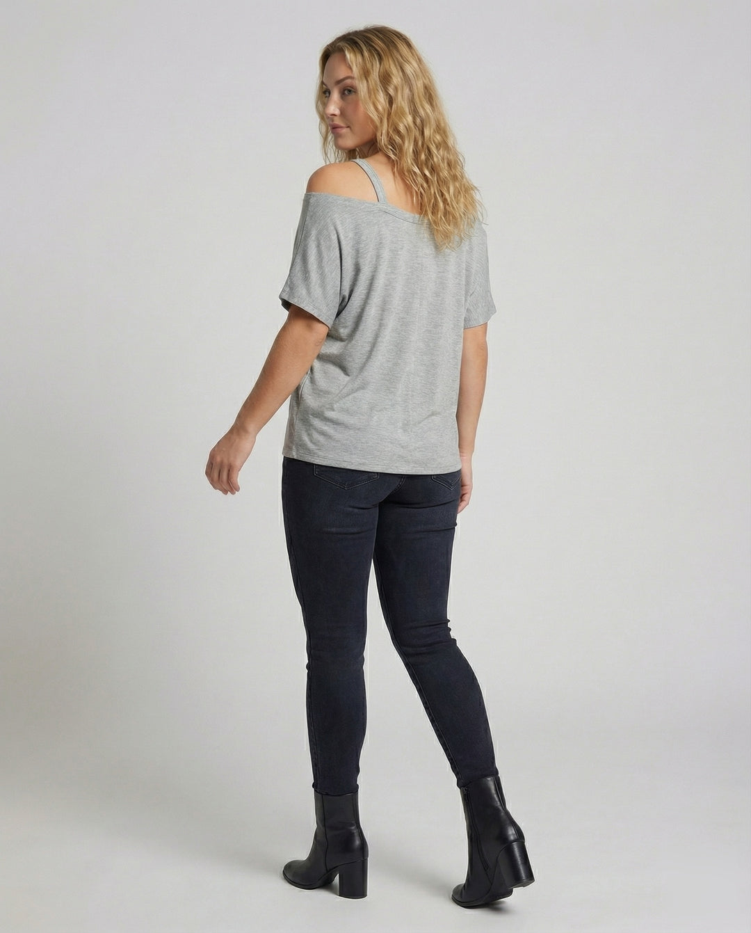 Product 15583547523402 - back_view