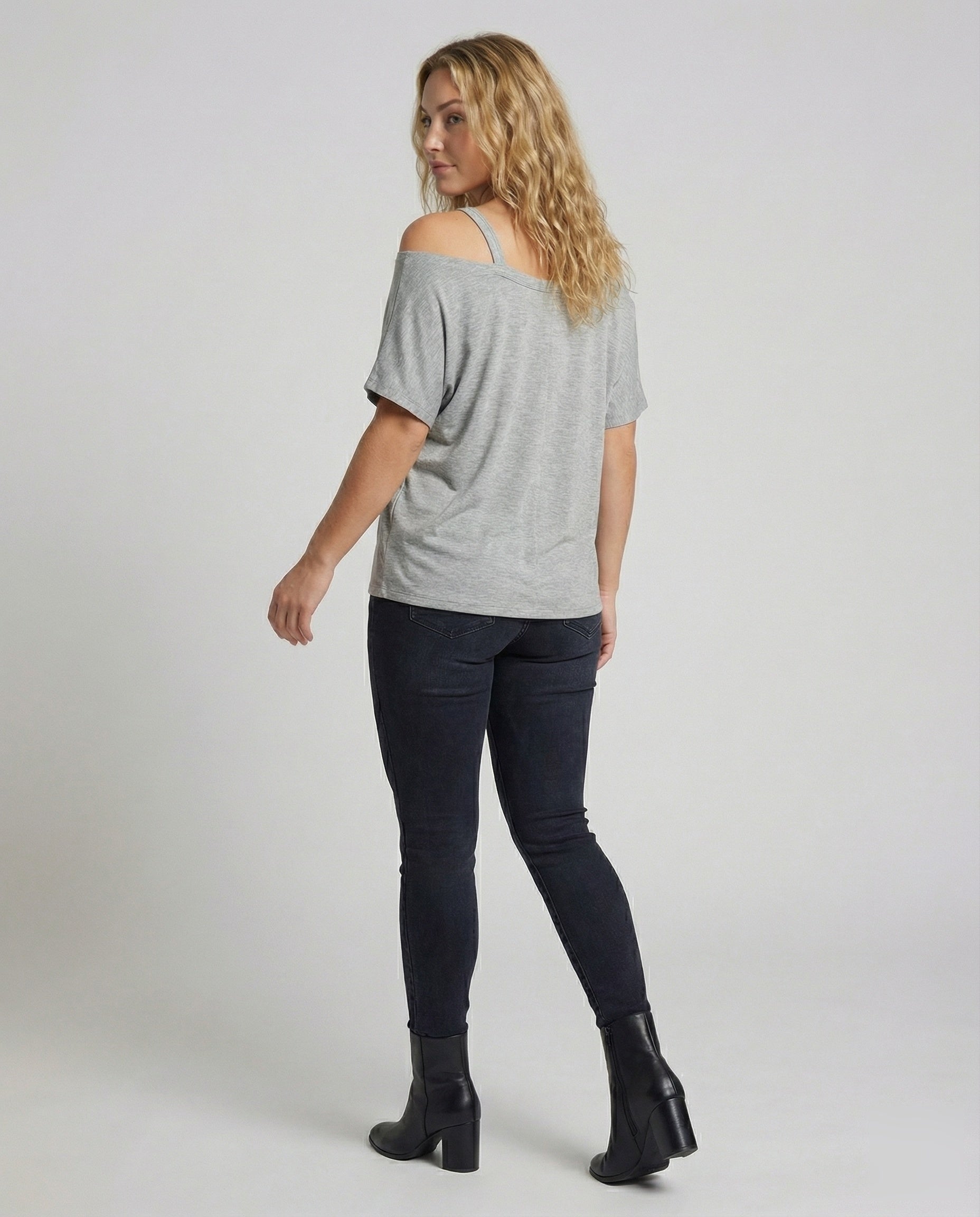 Product 15583547523402 - back_view