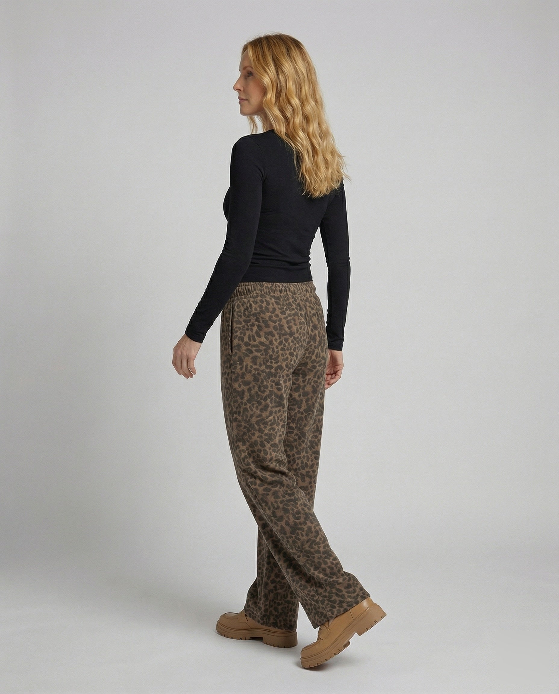 Product 15583548014922 - back_view