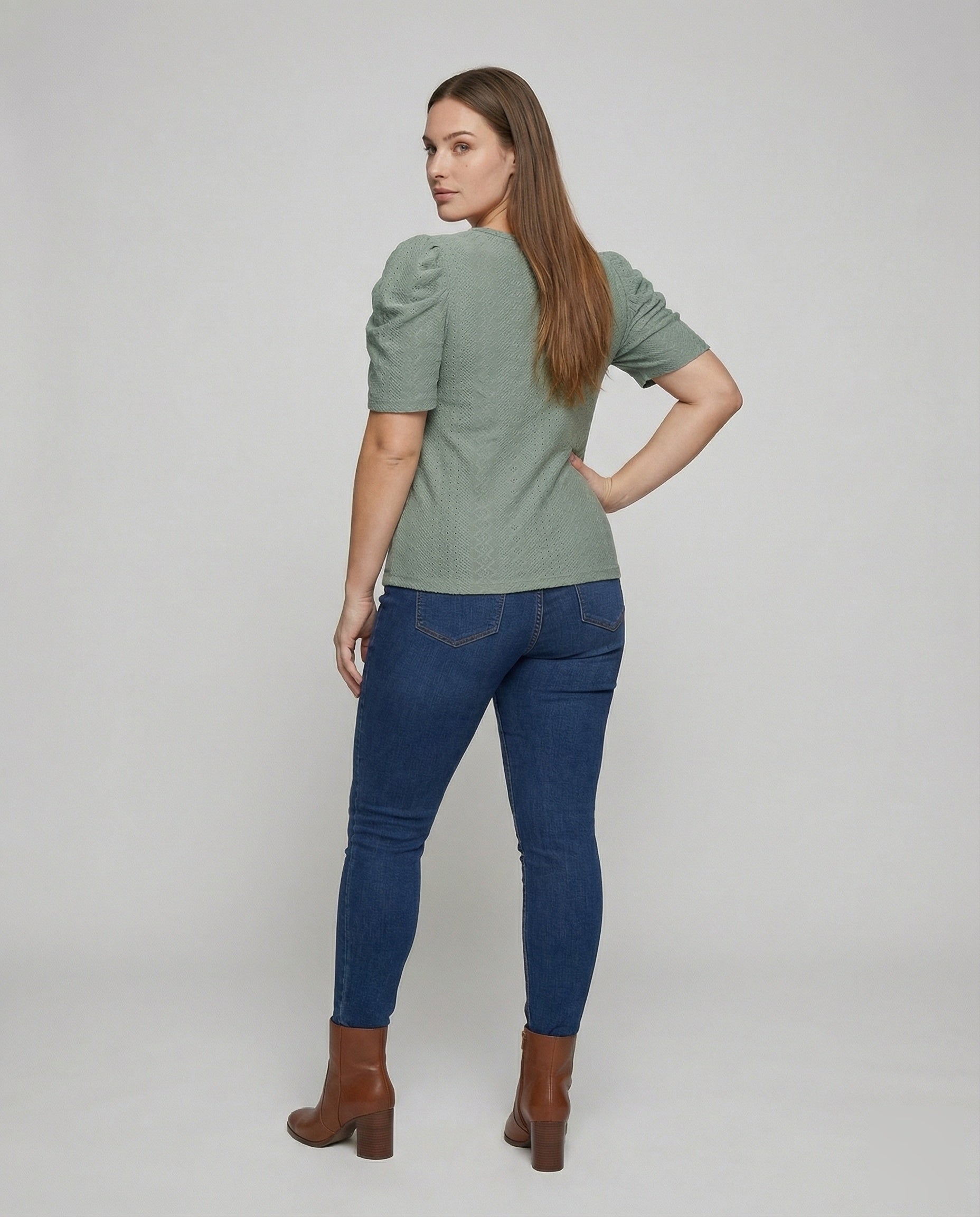 Product 15583558369610 - back_view