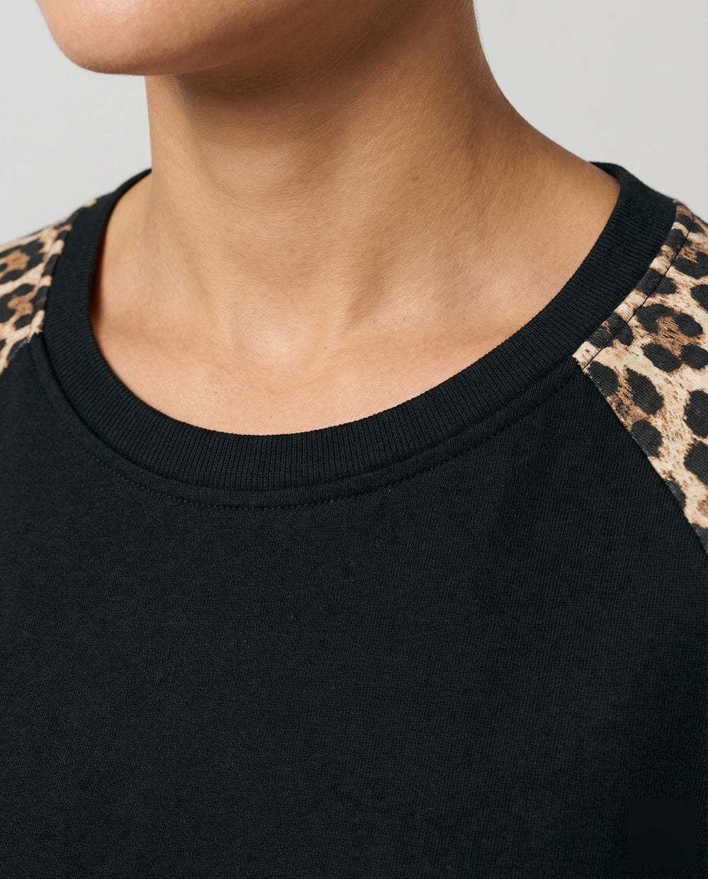 Product 15583562989898 - close_up_detail