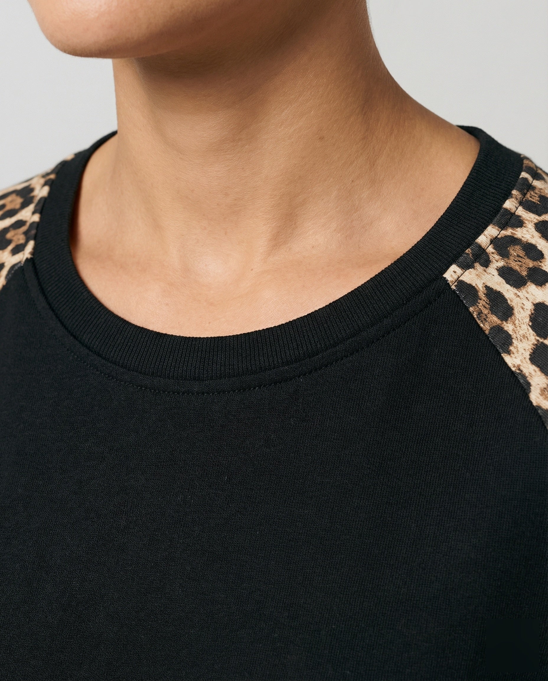 Product 15583562989898 - close_up_detail