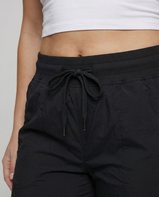 Product 15583569379658 - close_up_detail