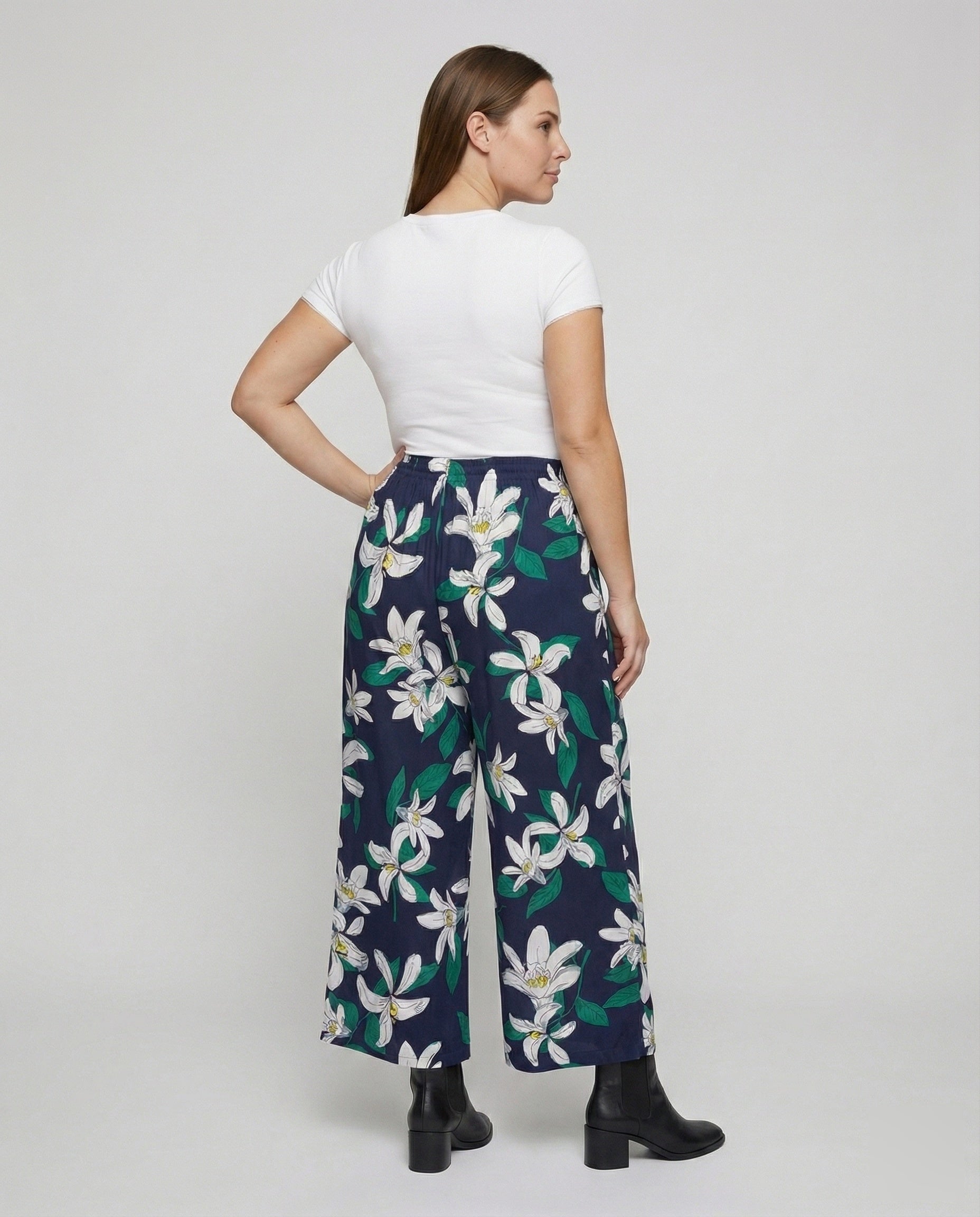 Product 15583588385098 - back_view
