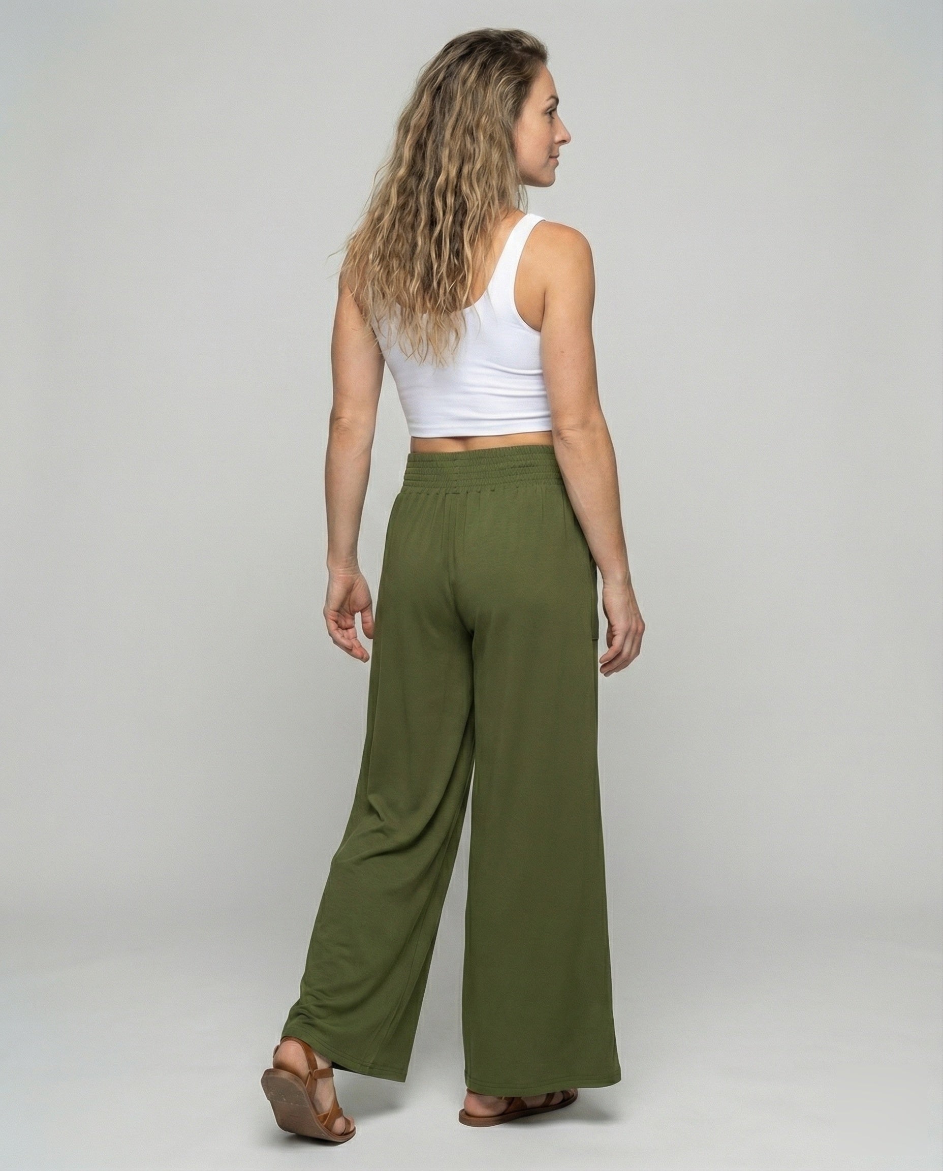 Product 15583589957962 - back_view