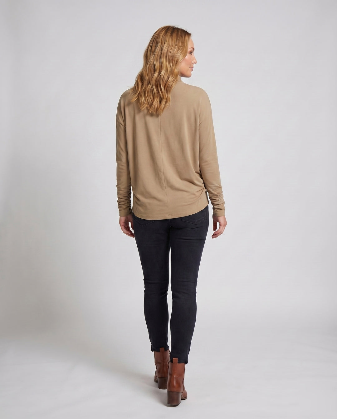 Product 15583595299146 - back_view