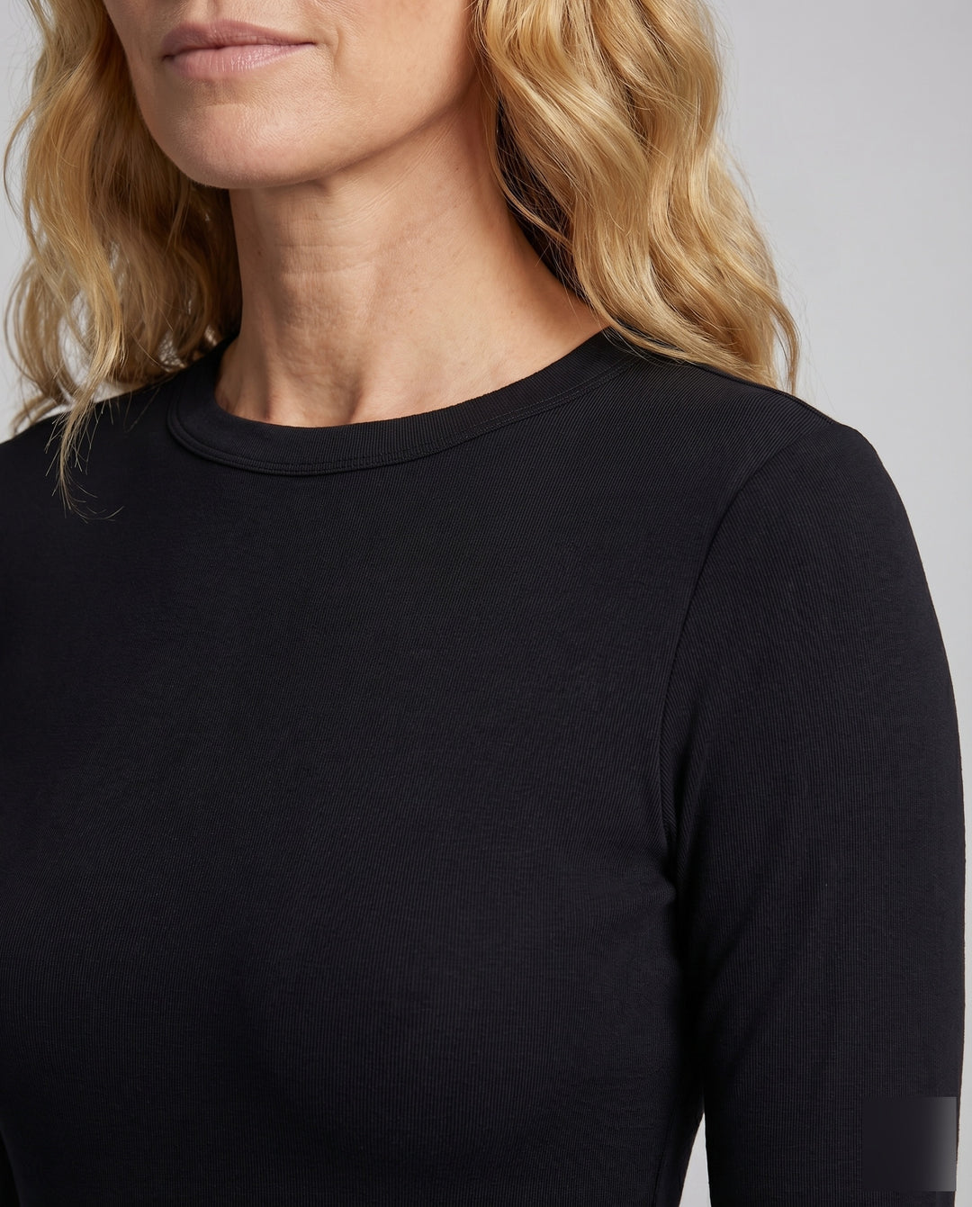 Product 15586945696074 - close_up_detail