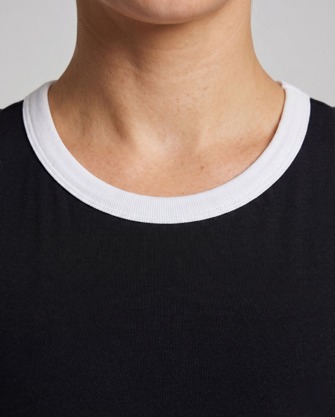 Product 15586948809034 - close_up_detail