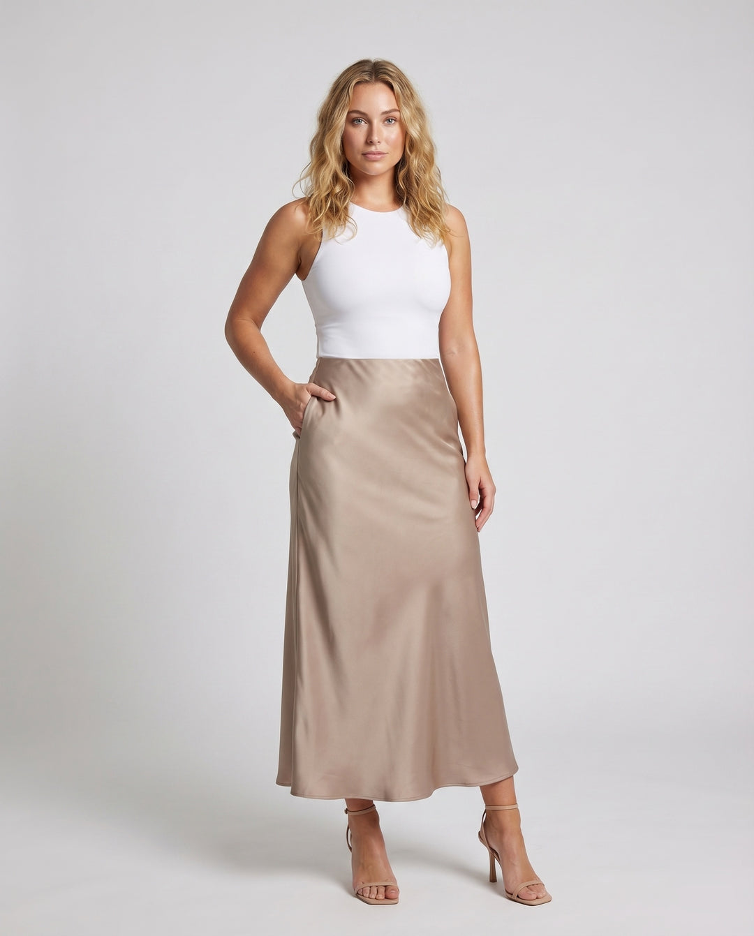Product 15586956050762 - full_body_front