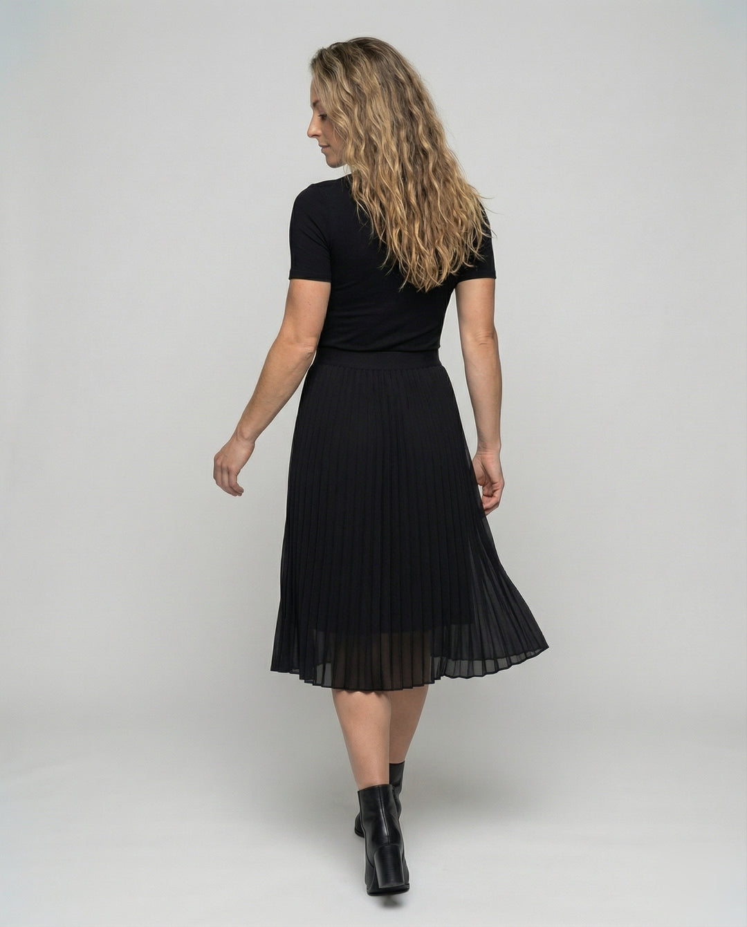 Product 15586968535370 - back_view