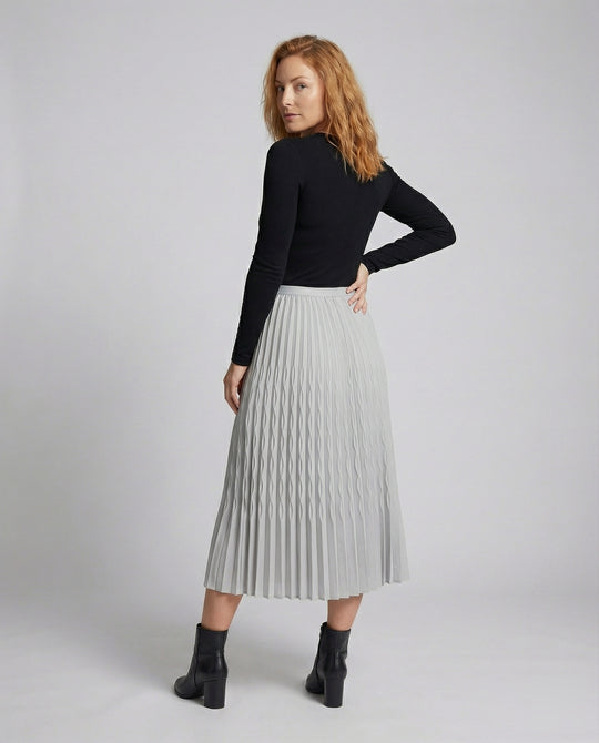 Product 15586972565834 - back_view