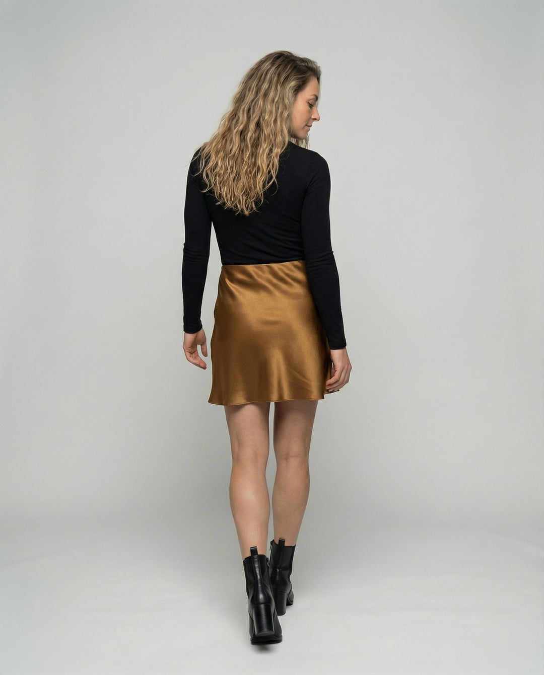 Product 15587015131466 - back_view